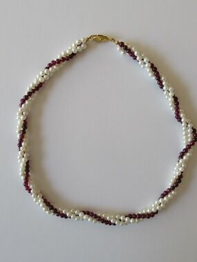 Red Garnet and Pearly White Beaded Necklace